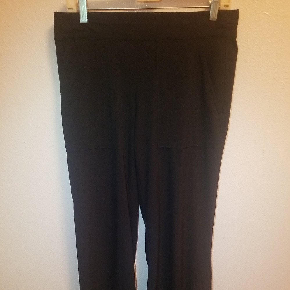 Athleta Wide Leg Pant Sz 2 Lightweight Pockets Black Elastic Waist RN 54…